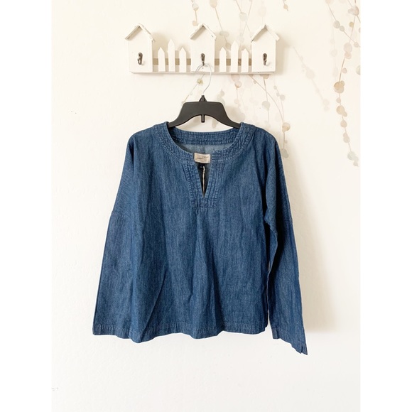 Universal Thread Chambray V-Neck Top - Picture 1 of 7